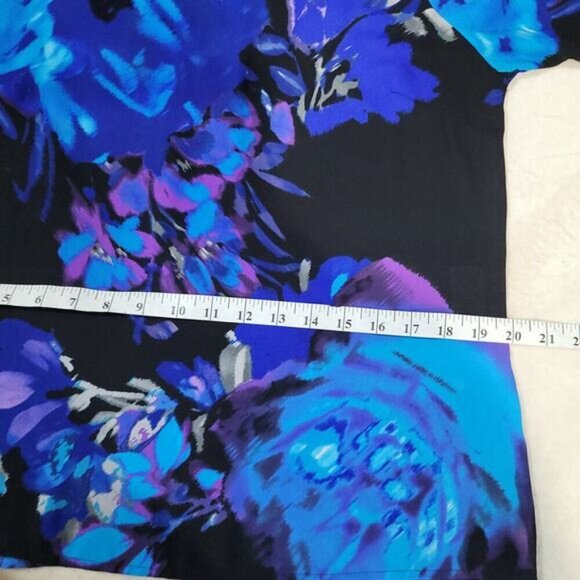 Adrianna Papell Vibrant Blue and Purple Floral Blouse - Size Medium - Picture 9 of 10
